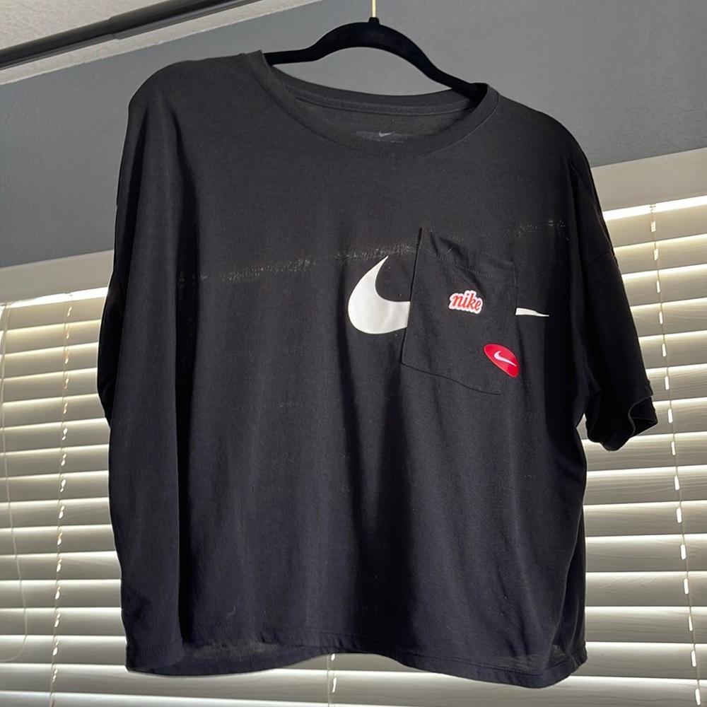 Womens Nike cropped t-shirt